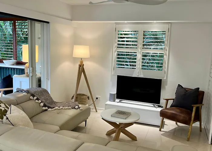 Noosa Beach Apartment On Hasting St French Quarter Resort.Noosa Heads